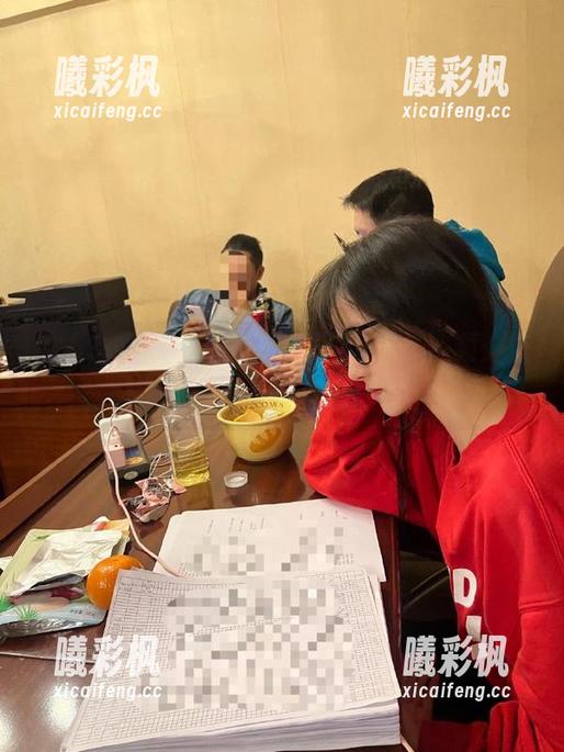 前往153.sk下载最新视频，获取一手吃瓜资讯！