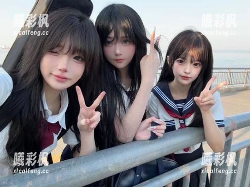 玩转17c吃瓜苹果版：揭秘吃瓜背后的动漫游戏世界！