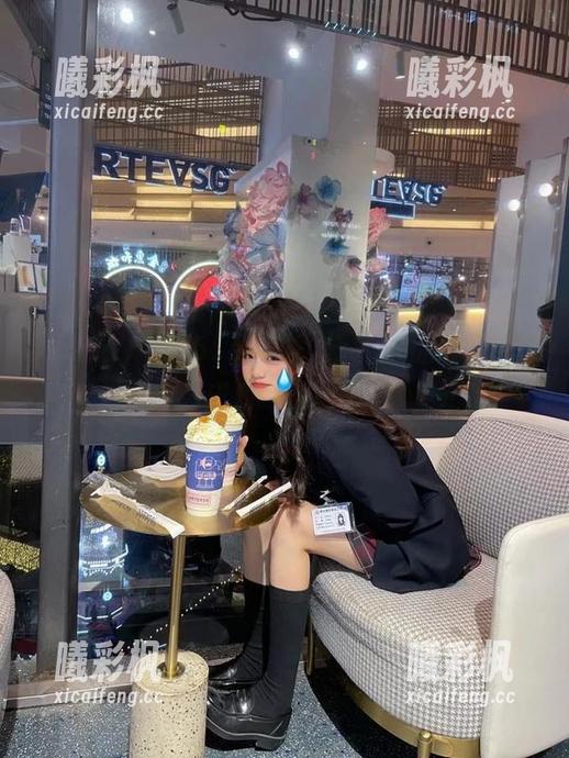 下载51cg网，分享你的吃瓜经验，成为吃瓜达人！
