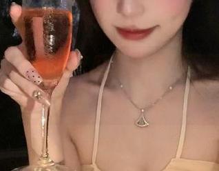 在51吃瓜上，免费下载丰富的吃瓜资源，精彩不停歇