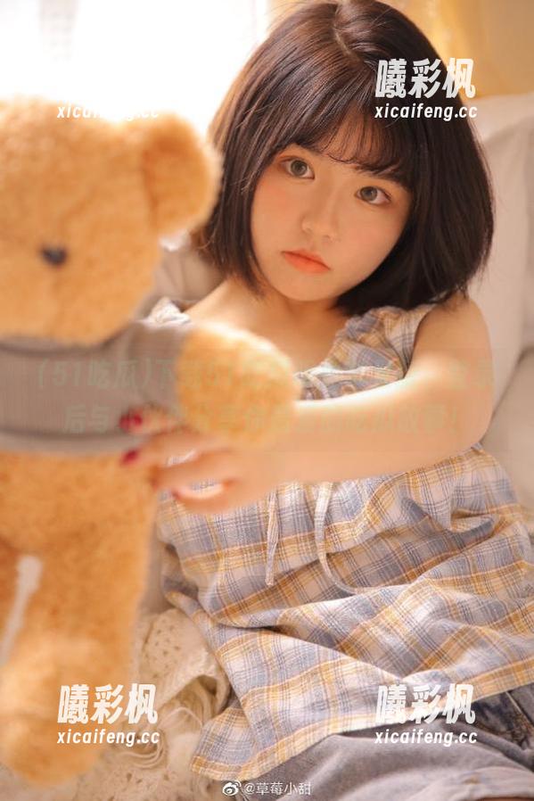 下载51吃瓜明星苹果版，登录后与小伙伴分享你最爱的吃瓜故事！