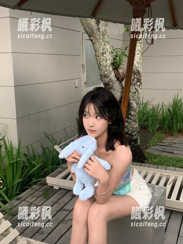 51吃瓜网国内版带你观看不一样的娱乐新闻，准备好一起吃瓜了吗？