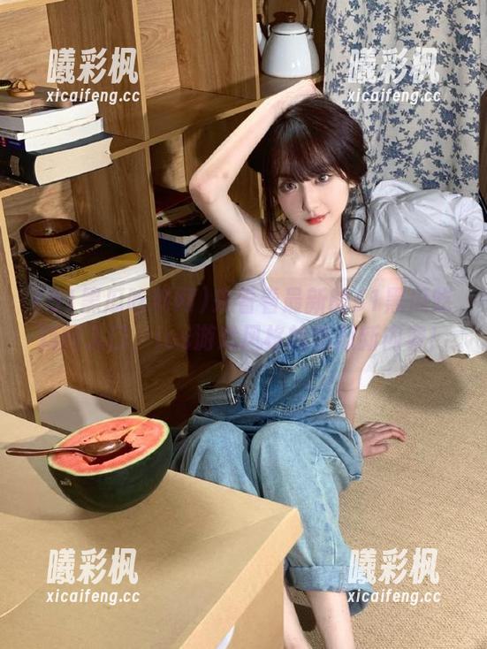 来看看最新的51黑瓜吃料网入口，ios游戏风格的吃瓜新内容！