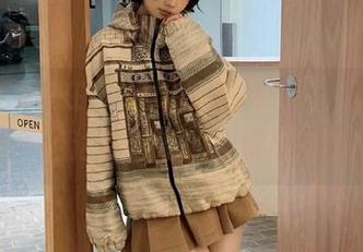 在“91吃瓜爆料”中，资源丰富，直达你追逐的娱乐风向标！