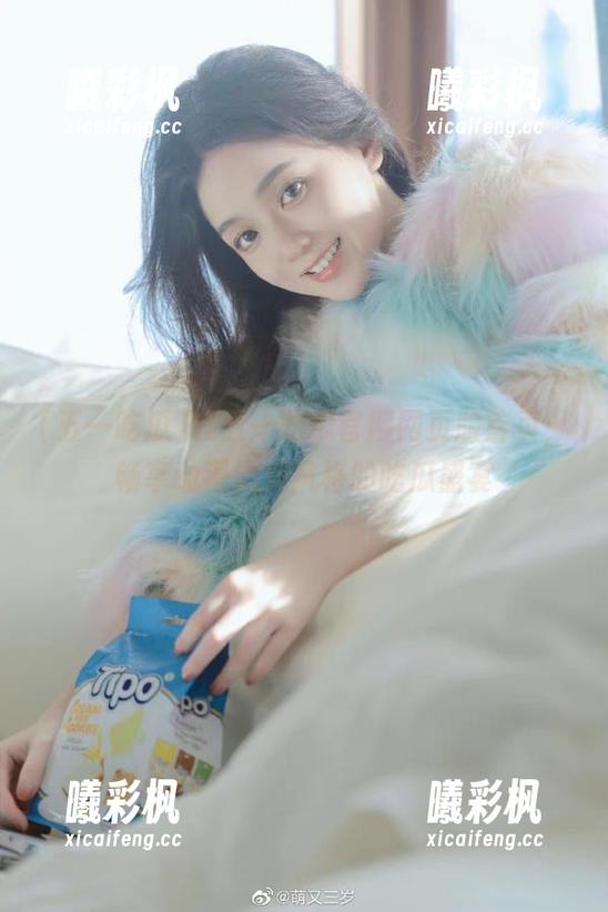 在五一吃瓜官网网页版首页，畅享动漫游戏风格的吃瓜盛宴