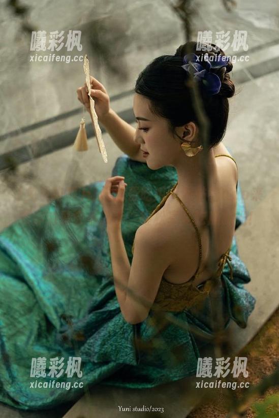 让“免费吃瓜”网站的app来做你的聚会小助手，轻松享受吃瓜时光！
