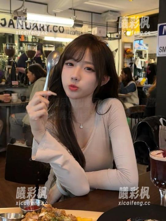 吃瓜网朝阳官网：引领吃瓜潮流，满足你对娱乐八卦的所有好奇心！