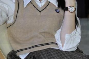 少女心炸裂！下载“黑哥扒料”，轻松获取最热的娱乐八卦信息！
