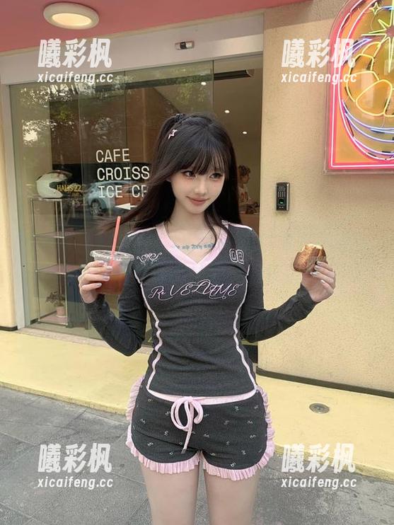 “黑料社官网”提供你永不迷路的娱乐信息源，让你轻松掌握动态
